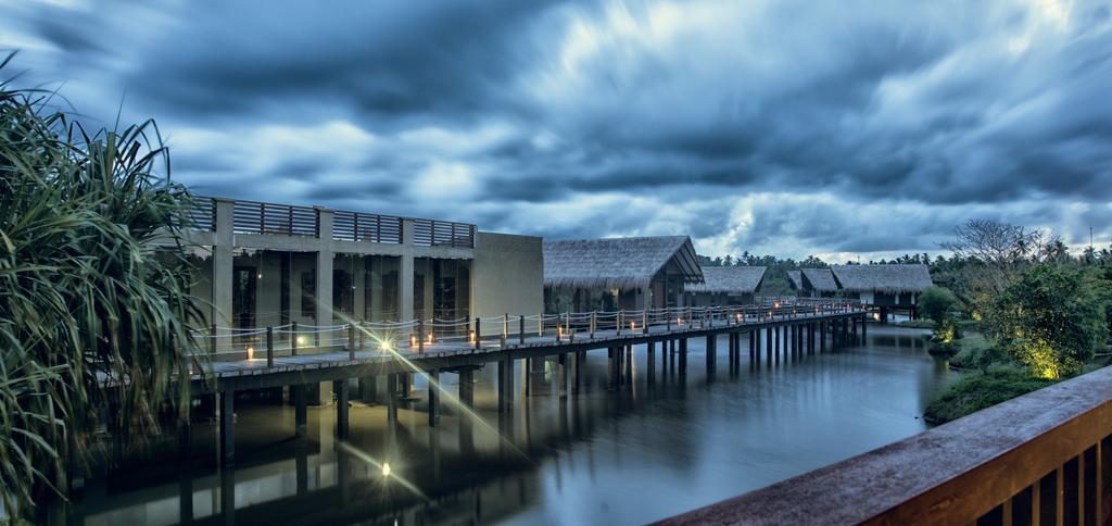 Suriya Resort Wayikkal Bagian luar foto