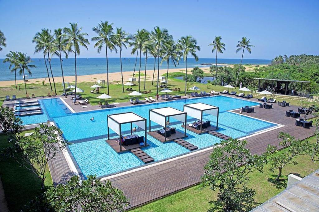 Suriya Resort Wayikkal Bagian luar foto