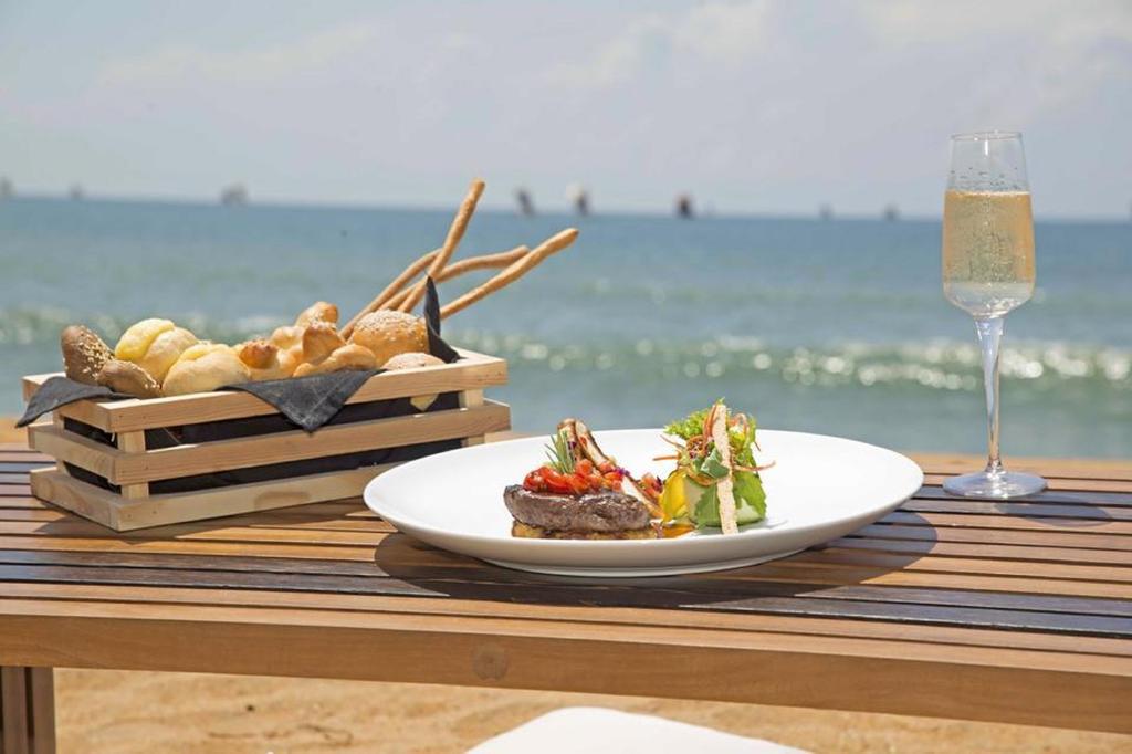 Suriya Resort Wayikkal Bagian luar foto
